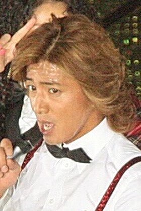 Smap解散 飯島vsジュリー派閥争いでキムタク以外独立 なぜキムタクだけジャニーズ残留 20年前の裏取引 をちょい読み Litera リテラ Sp 本と雑誌の知を再発見