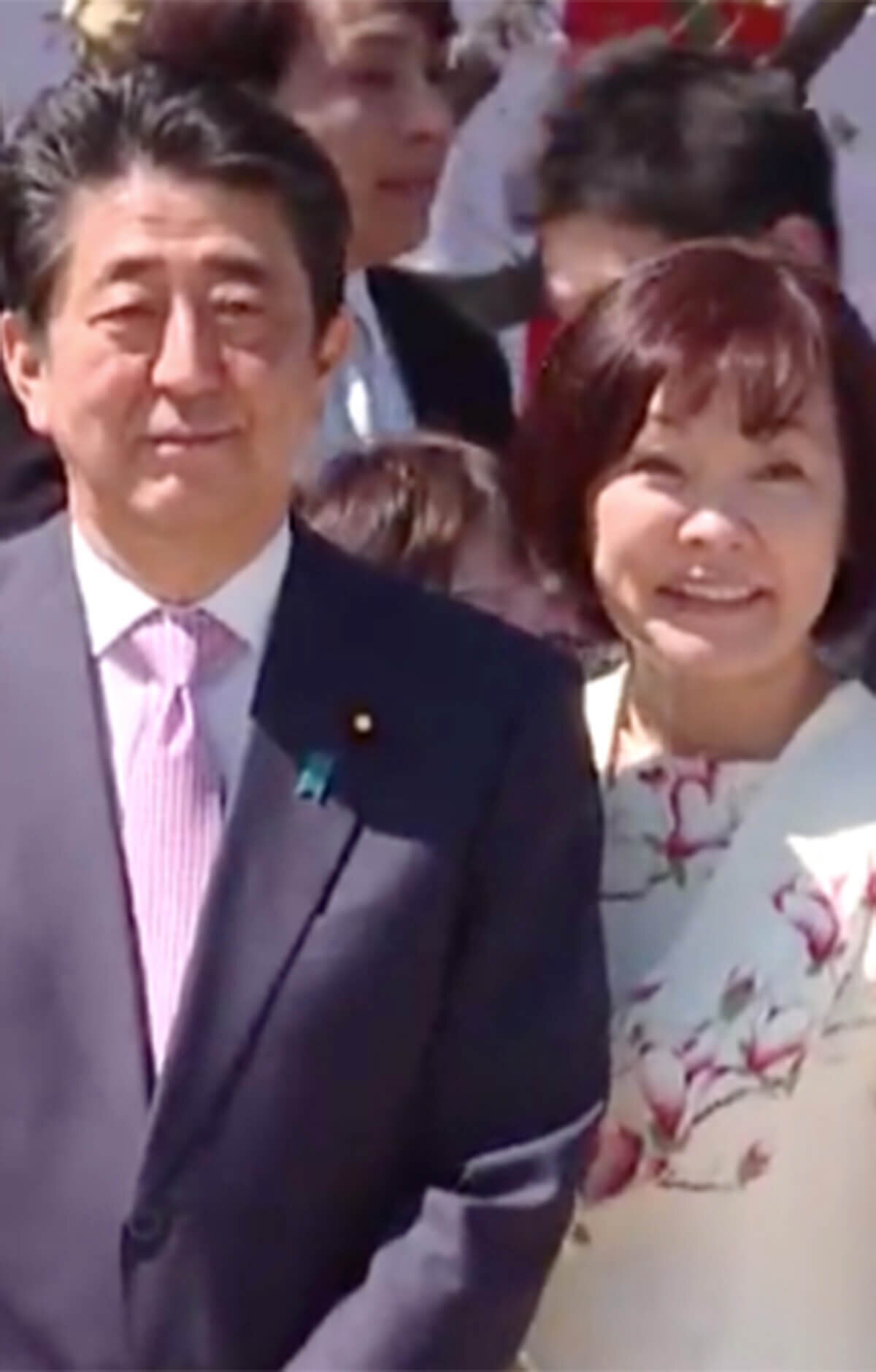 田崎史郎ですら批判 桜を見る会 安倍前首相の大嘘答弁 醜態を振り返る これで 知らなかった 秘書が が通るのか Litera リテラ
